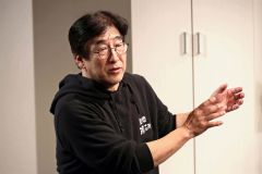 アフタートークで登壇した富永代表(助川かおる通信員撮影)