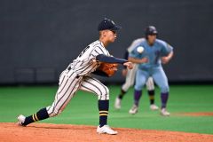 【２回戦・白樺学園―滝川西】５回から登板し被安打１の無失点で抑えた白樺学園の窪田侑