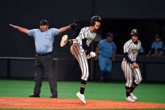 白樺学園サヨナラ勝ち８強　延長で滝川西に２―１　秋季高校野球道大会第２日 3