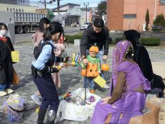浦幌でハロウィン、「鬼滅の刃」や「からかさ小僧」に仮装