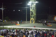 真夏の大一番・ばんえいグランプリには大勢の観客が詰めかけた（８月１０日）