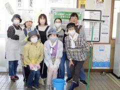 浦幌町更生保護女性会がＪＲ浦幌駅で清掃奉仕活動 2