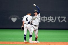 不振の主将 均衡破る値千金の決勝打 白樺学園の6年ぶり4強導く 秋季道高校野球