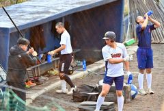 白樺学園が19日準決勝に向け調整 秋季高校野球道大会