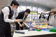 帯広駅１２０周年イベント（金野和彦撮影）