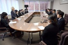 帯大谷短大の看護学生が健康な生活目指すまちづくり提言 音更町に提出