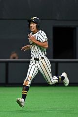 白樺学園、北照との決勝へ 準決勝で立命館慶祥に8―1 高校野球秋季道大会 11