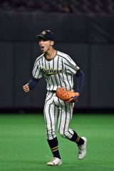 白樺学園、北照との決勝へ 準決勝で立命館慶祥に8―1 高校野球秋季道大会 8