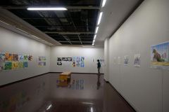 渡辺さん池田さんが最高賞　２７日までＭＯＡ美術館帯広児童作品展 3