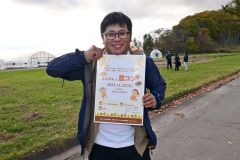 JA美幌町の「濃コン」イベントをPRする道農大OBの鍋島さん