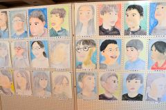 個性豊かな作品が並ぶ会場