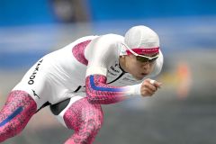 【男子500メートル】34秒83の好タイムで3位に入賞した村上右磨の滑り(金野和彦撮影)
