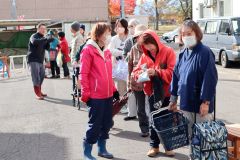 越冬野菜大人気　ワークセンターはまなす青空市 2