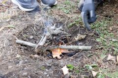 たき火でマシュマロ焼き　池田　子どもたち火おこし体験 2