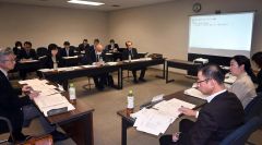 市長や市議の報酬について議論した市特別職報酬等審議会