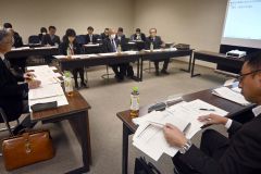 議員報酬は現状維持　市長月額は２万５０００円増、削減前水準に　市審議会 3