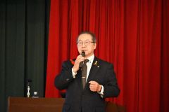 地域共生社会について講演する小野信一氏