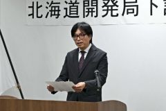 祝辞を述べる空閑部長