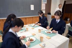 豊かな足寄食材を満喫する足寄中３年生
