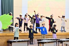 帯広森の里小学校で学習発表会（金野和彦撮影）