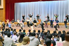 帯広森の里小学校で学習発表会（金野和彦撮影）