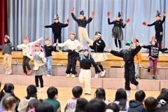 帯広森の里小学校で学習発表会（金野和彦撮影）