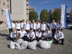 マラソンのコース清掃に汗を流した会員たち（帯広北ＲＣ提供）