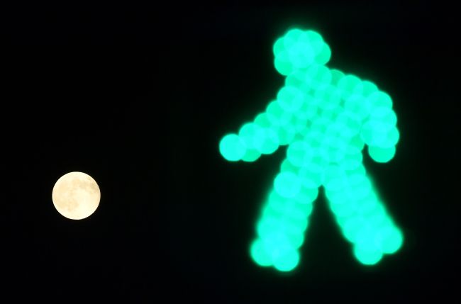 満月でシュート！？　帯広でもスーパームーンくっきり