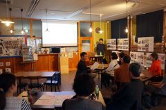 講座には多くの町民が集まった