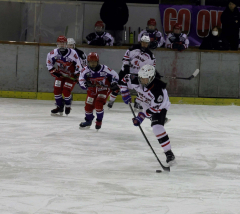 帯広レディース2年連続3位 御影グレッズ4位 全道女子アイスホッケー 15