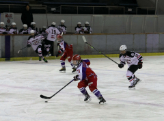 帯広レディース2年連続3位 御影グレッズ4位 全道女子アイスホッケー 9