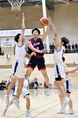 【男子予選ブロックｄ組決勝・白樺学園―東海大札幌】