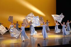 巧みなバトンさばきで魅了　帯広バトントワラーズ発表会