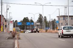 無電柱化に向け工事が進む弥生通り