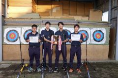 帯工男子の佐藤、帯三条女子の齊藤Ｖ　全国高校選抜へ　アーチェリー秋季道高校大会