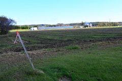 「新たな憩いの場・交流の場」として多世代交流を意識した設計と遊具が設置される計画のコスモスガーデン