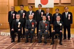 高橋氏と藤田氏を表彰 帯広税務署納税表彰式 | 十勝毎日新聞電子版