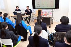 広尾と本別の高校3年生39人が地域素材を生かした商品開発について学んだ