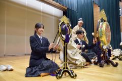 古典音楽の雅楽を学ぶ　陸別中で特別授業