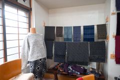 自然素材の織物いかが　フローモーションで染め織り工房晴夏手しごと展　１７日まで 2