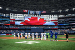 帯広西小4年のクラーク大河さん MLBブルージェイズ戦でプレイヤーエスコートに選出 3