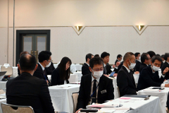 地域特性を踏まえて持続可能な学校づくり 管内小中学校教頭会研究大会 4