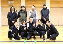 バレーボールで優勝した農村連合チーム