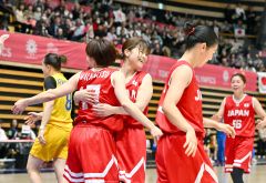 【予選リーグ・日本―ウクライナ】プレー中も笑顔を絶やさず勝利を手繰り寄せた日本チーム（塩原真撮影）