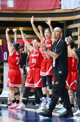 デフバスケ女子日本、「笑顔」で初戦白星発進　帯広聾教諭・坂本ＨＣ、選手信じて指揮に熱　デフリンピック 2