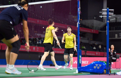 バド女子の長原ペア圧勝で8強 デフリンピック 4強懸け20日に台湾ペア戦 6