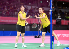 バド女子の長原ペア圧勝で8強 デフリンピック 4強懸け20日に台湾ペア戦 9