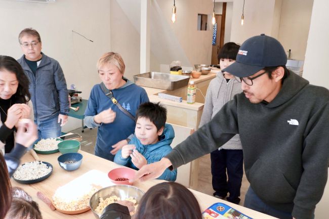 ４色のポップコーン食べ比べや創作フレンチ味わう　開店前のショップがイベント　芽室