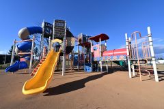 中札内駅跡に整備された、鉄道をモチーフにした遊具