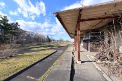 大樹駅のプラットホームから帯広方面を望む